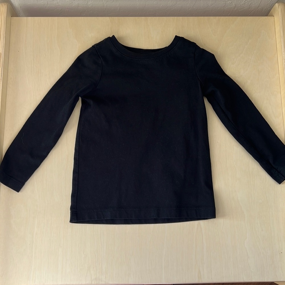 Primary long sleeve black T shirt 2T
